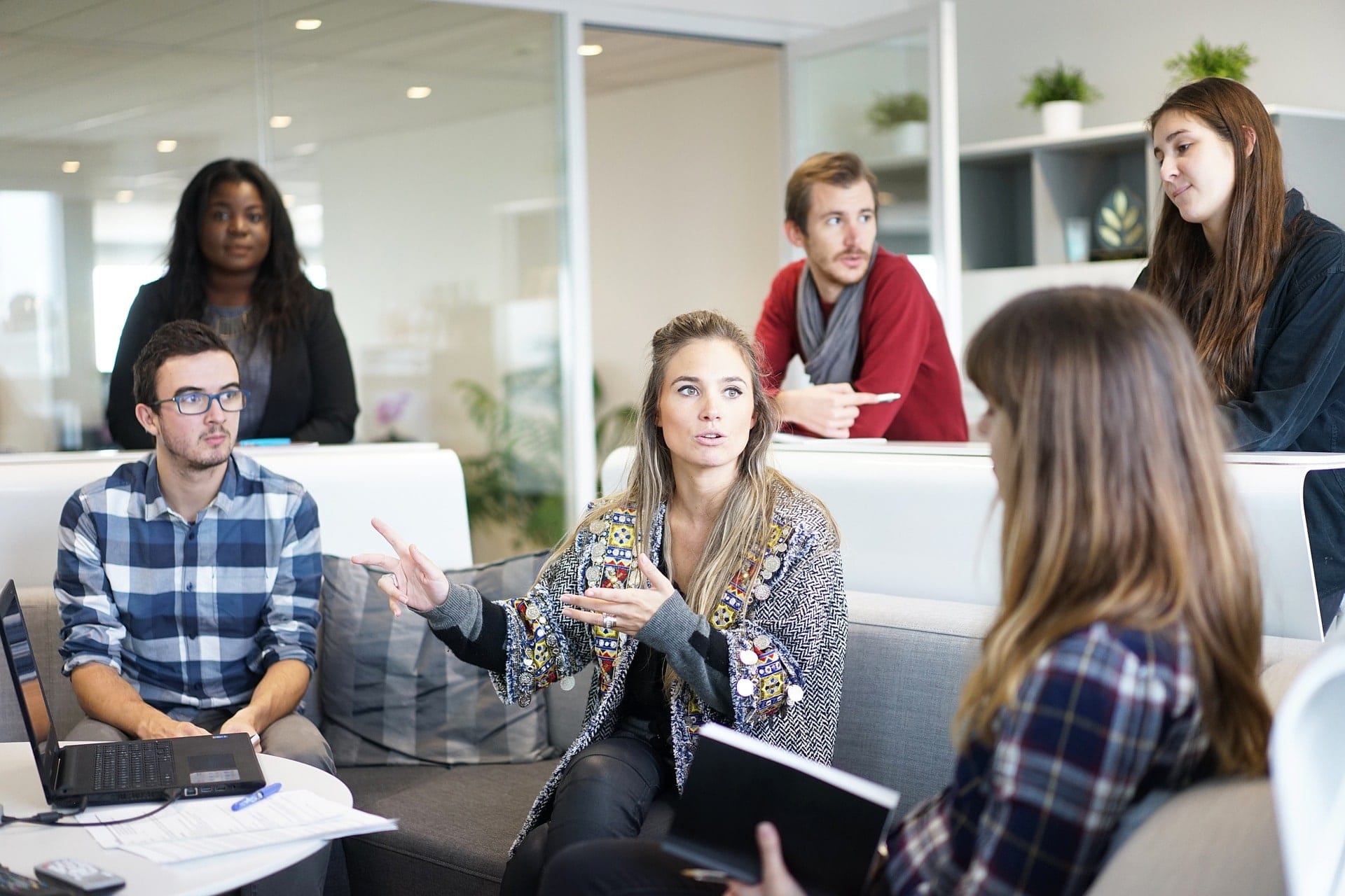 Comment promouvoir votre entreprise à moindre coût