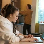 Maîtriser l’IA pour rester pertinent : l’évolution du rédacteur web