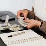 IA et rédaction web : comment gérer la baisse des tarifs